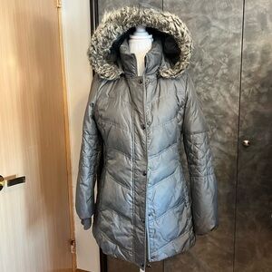 Guess Metallic Gray Puffer Jacket with Faux Fur Trim